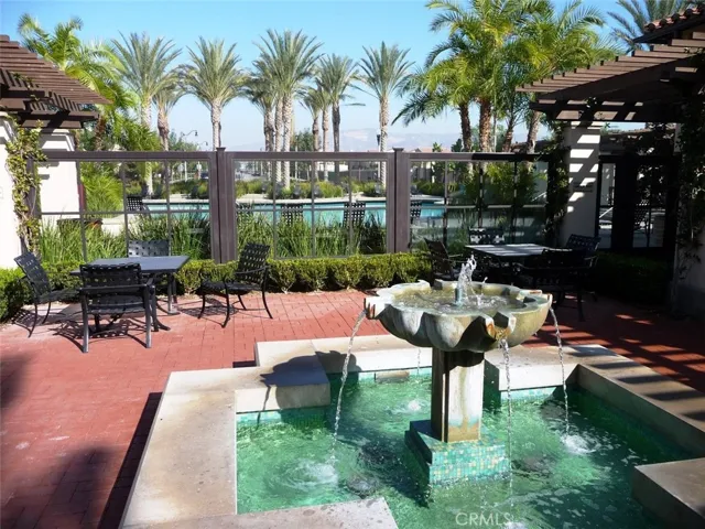 Who doesn't love a fountain?