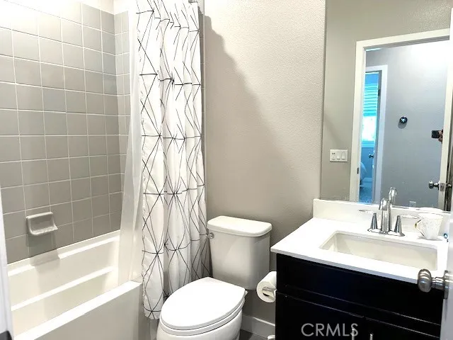 2nd bathroom