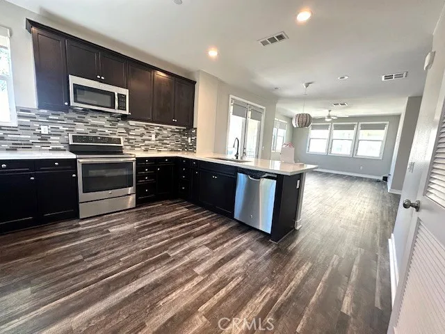 Spacious kitchen