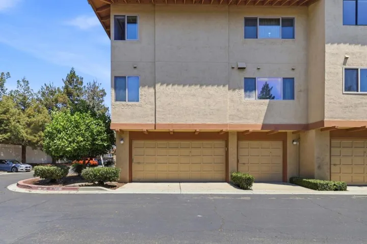 20740 Celeste Circle, Cupertino, California 95014