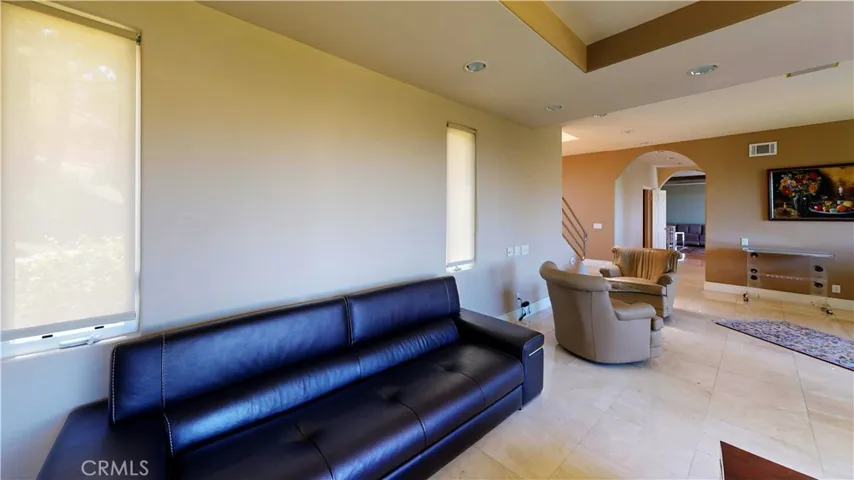 4936 Llano, Woodland Hills, California 91364