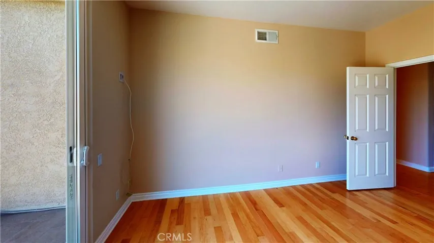 4936 Llano, Woodland Hills, California 91364