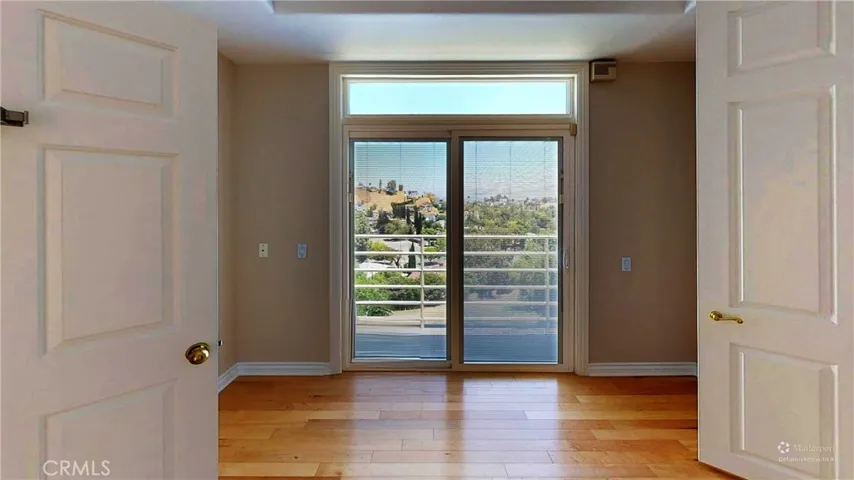 4936 Llano, Woodland Hills, California 91364