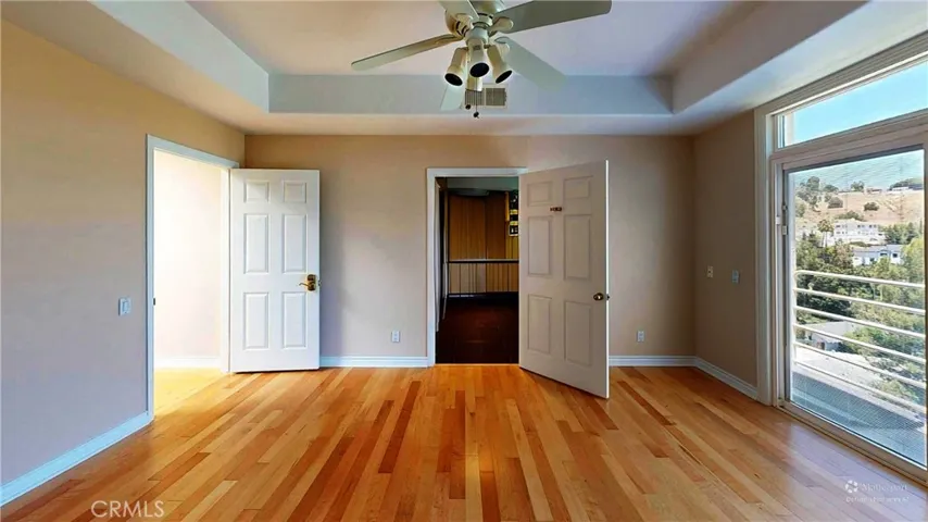 4936 Llano, Woodland Hills, California 91364