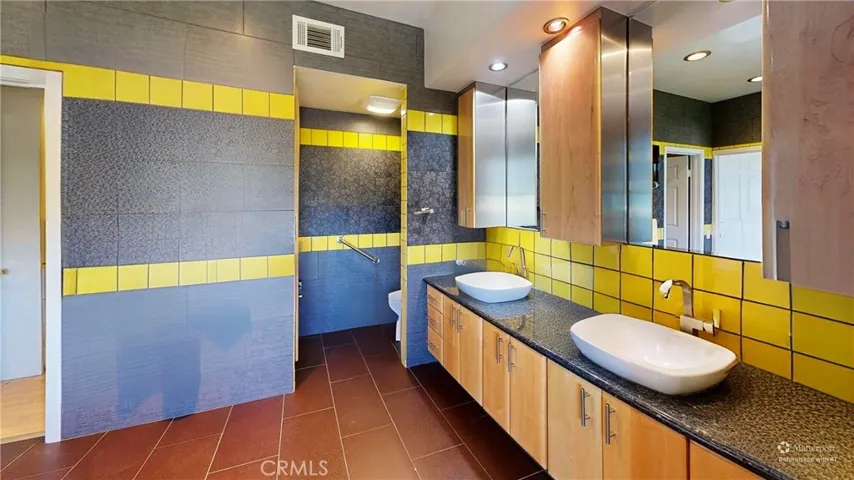 4936 Llano, Woodland Hills, California 91364