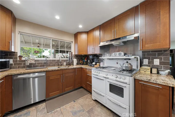 1860 Fernridge, San Dimas, California 91773