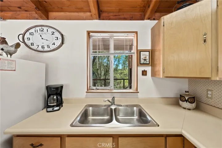 12390 Ridge, Middletown, California 95461