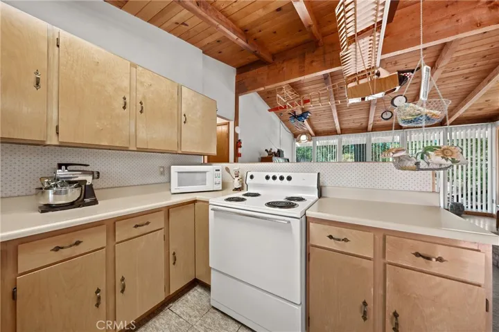 12390 Ridge, Middletown, California 95461