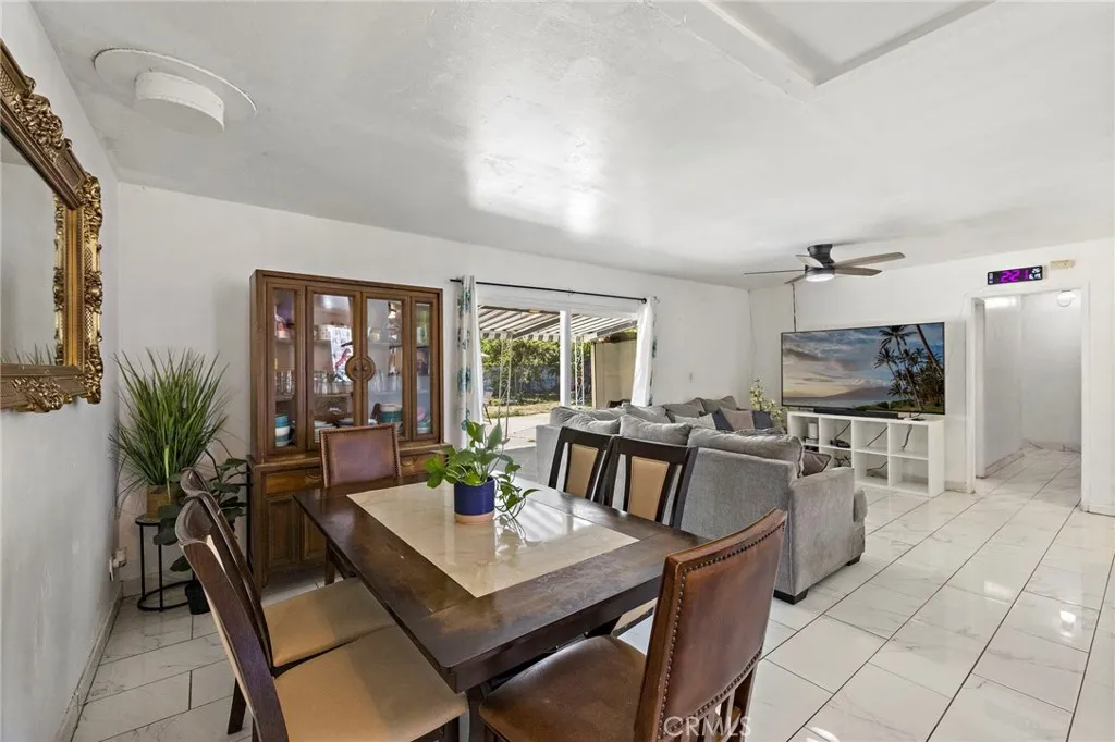 DINING ROOM/ LIVING ROOM