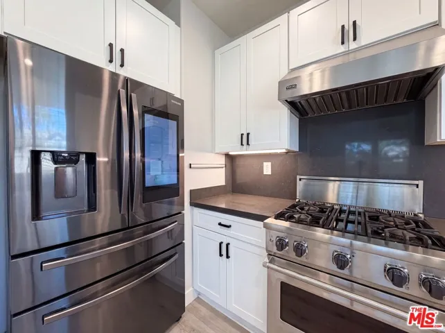 29206 Rio Lobo Way, Valencia, California 91354