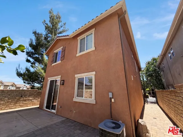 29206 Rio Lobo Way, Valencia, California 91354