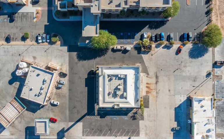 DIRECT OVERHEAD VIEW