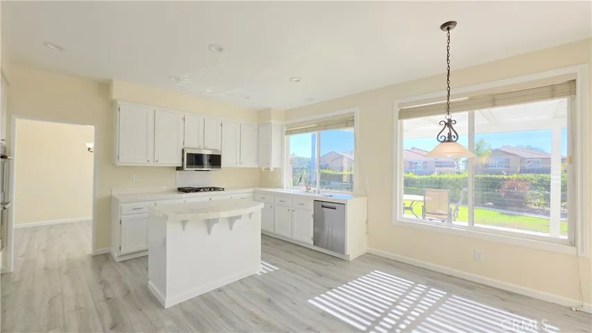 38 Hawk Hill, Mission Viejo, California 92692