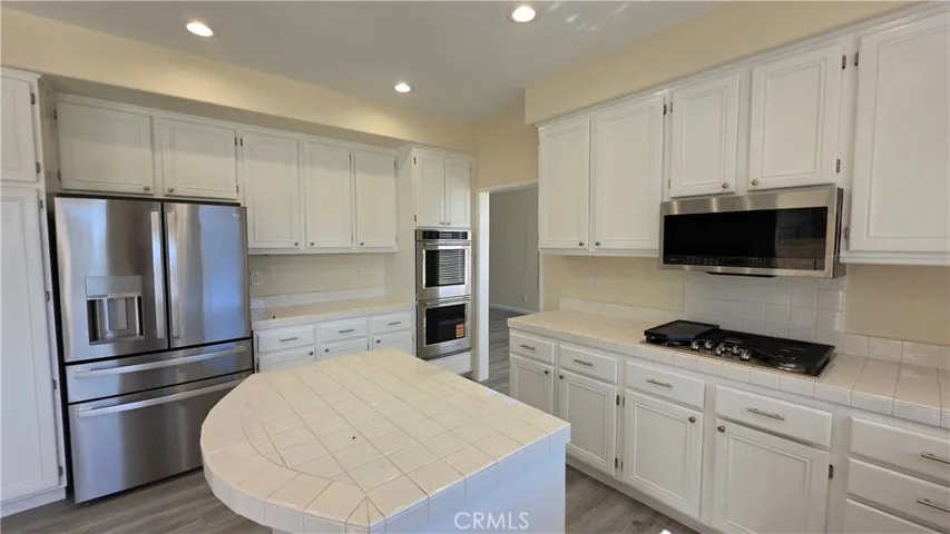38 Hawk Hill, Mission Viejo, California 92692