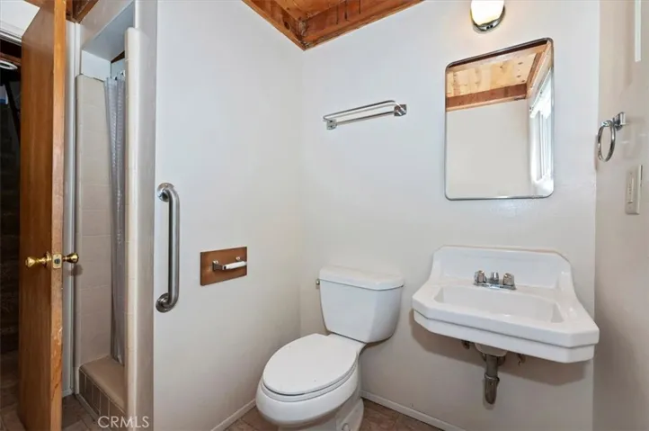 3/4 Bathroom