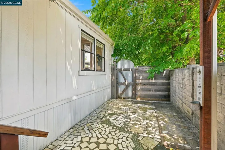 190 Medina Dr, Pacheco, California 94553