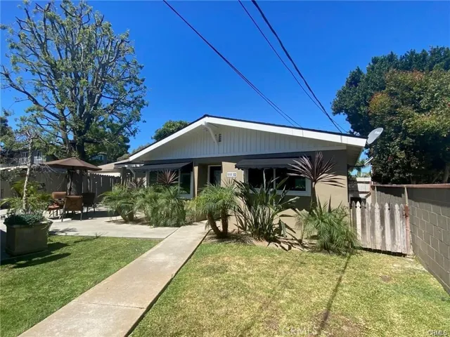 1111 Lake Street 1/2, Huntington Beach, California 92648