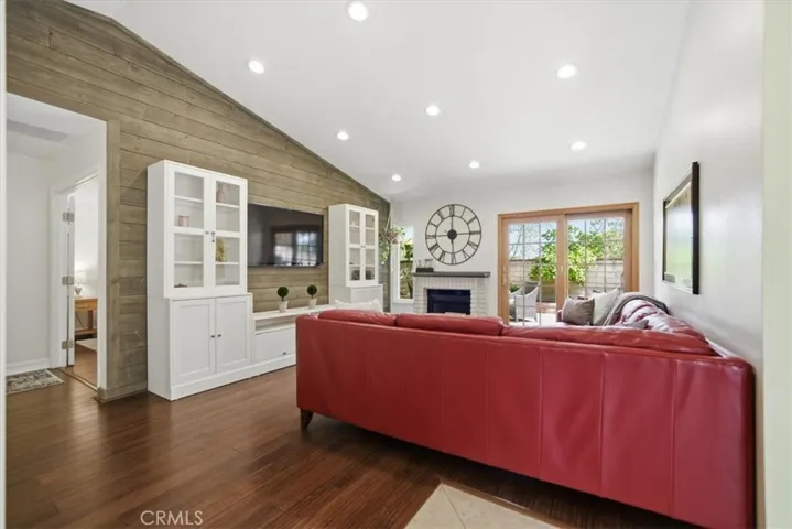 23639 Via Primero, Valencia, California 91355
