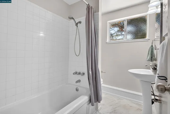 3027 Keith Dr, Richmond, California 94803