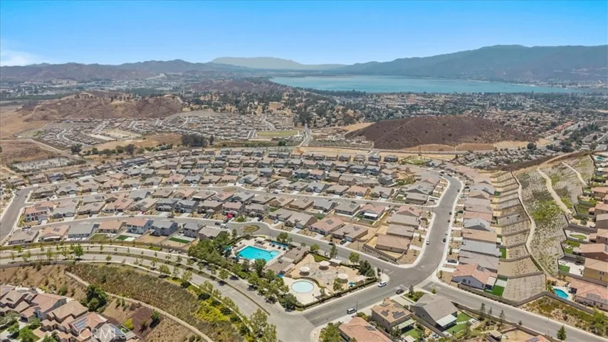 4230 Empressa Circle, Lake Elsinore, California 92530