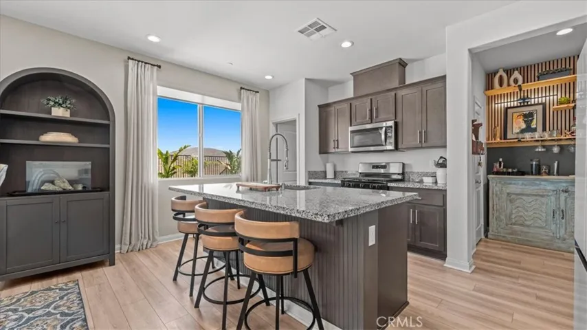 4230 Empressa Circle, Lake Elsinore, California 92530