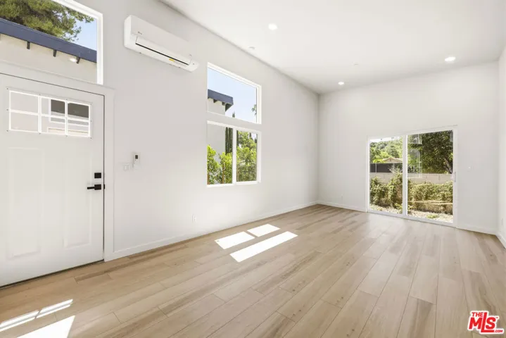 22320 Itasca Street, Chatsworth, California 91311