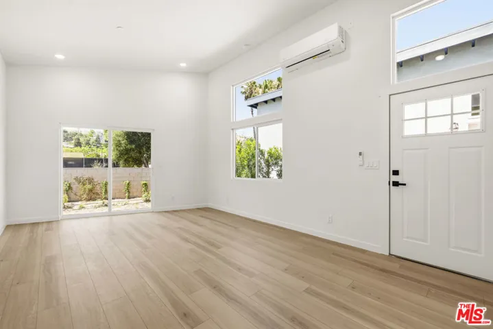22320 Itasca Street, Chatsworth, California 91311