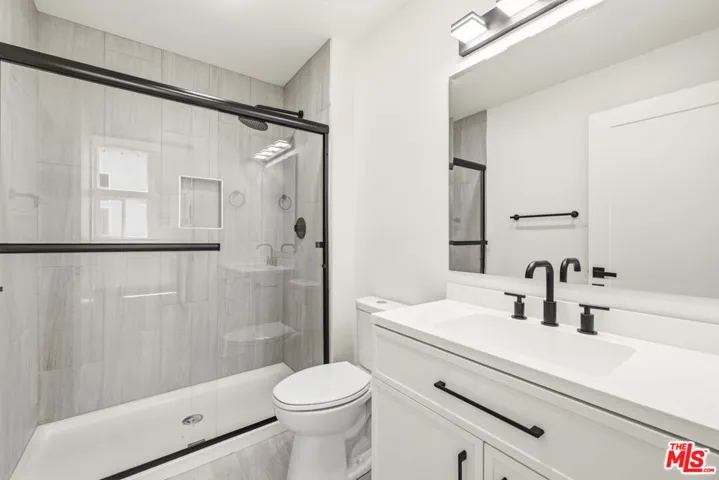 22320 Itasca Street, Chatsworth, California 91311