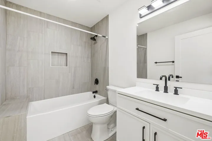 22320 Itasca Street, Chatsworth, California 91311
