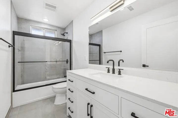 22320 Itasca Street, Chatsworth, California 91311