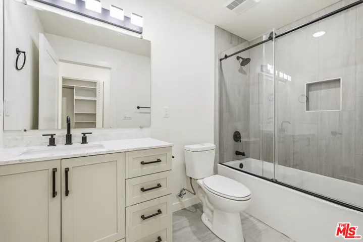 22320 Itasca Street, Chatsworth, California 91311