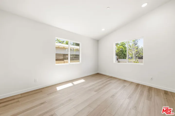 22320 Itasca Street, Chatsworth, California 91311