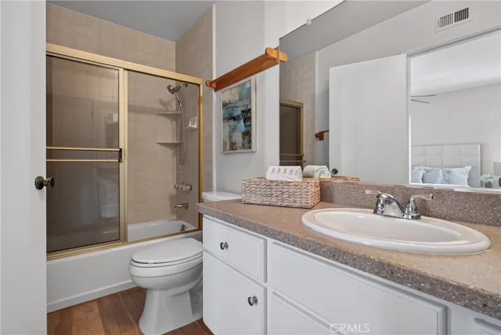 24729 Neptune Avenue, Carson, California 90745
