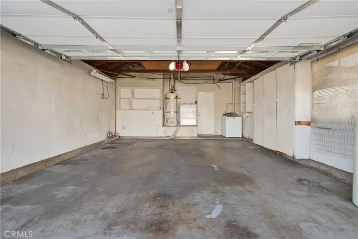 24729 Neptune Avenue, Carson, California 90745