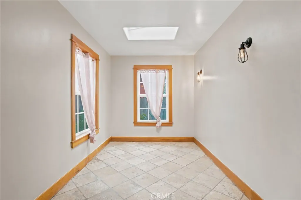 Breakfast area in kitchen