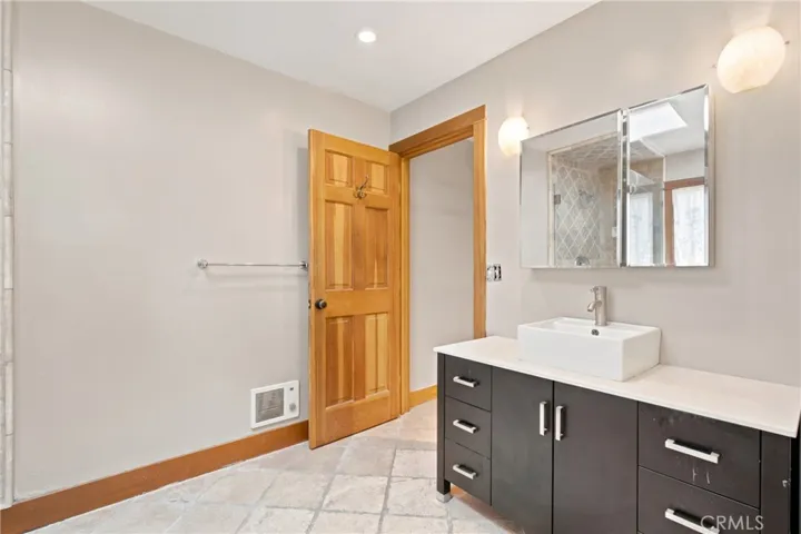 231 E Lemon, Monrovia, California 91016