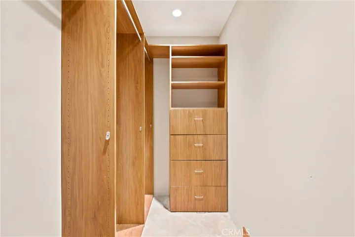 Walk-in closet