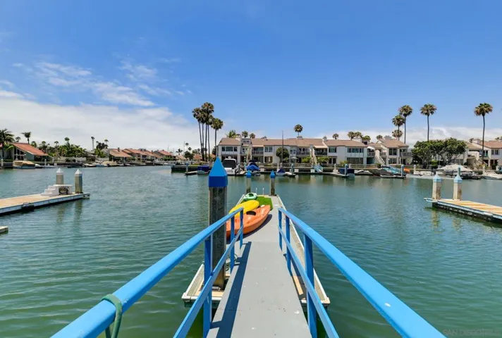 Waterfront/Dock/Pier