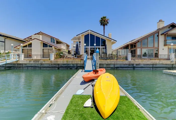 Waterfront/Dock/Pier