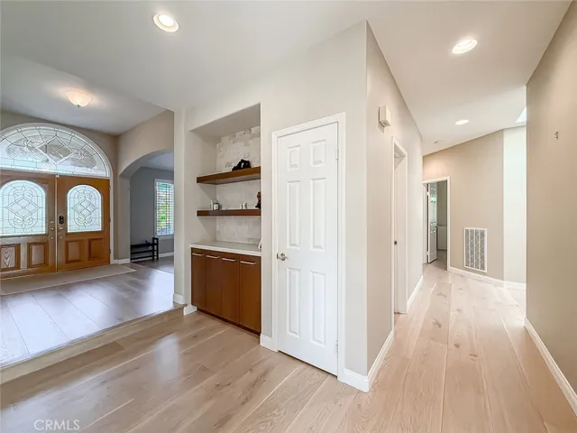 751 Parmenter Court, Thousand Oaks, California 91362