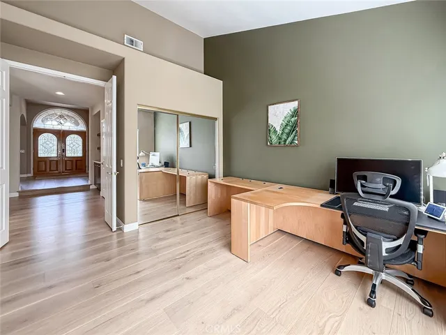 751 Parmenter Court, Thousand Oaks, California 91362