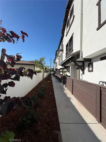 1444 W Stoneridge Court, Ontario, California 91762
