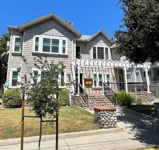 421 N Euclid Avenue, Pasadena, California 91101