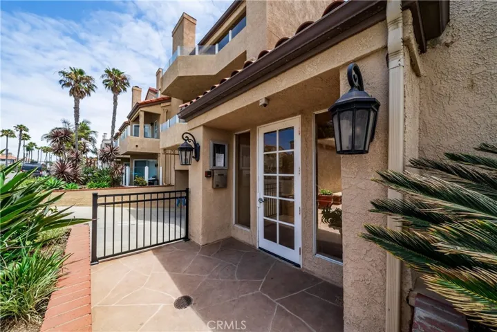2000 Pacific Coast Hwy 108, Huntington Beach, California 92648