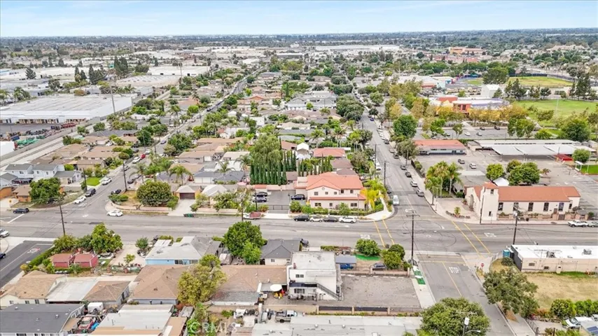 608 E Central Avenue, Santa Ana, California 92707