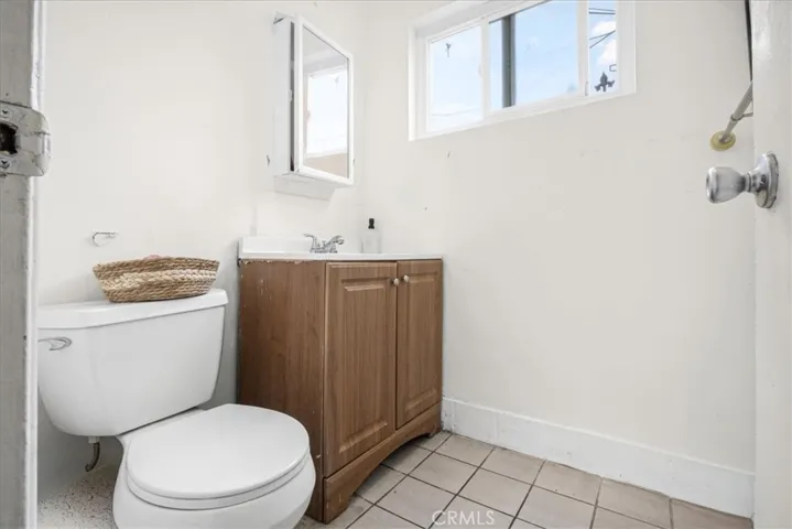 608 E Central Avenue, Santa Ana, California 92707
