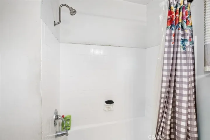 608 E Central Avenue, Santa Ana, California 92707