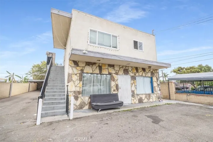 608 E Central Avenue, Santa Ana, California 92707