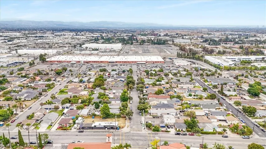 608 E Central Avenue, Santa Ana, California 92707