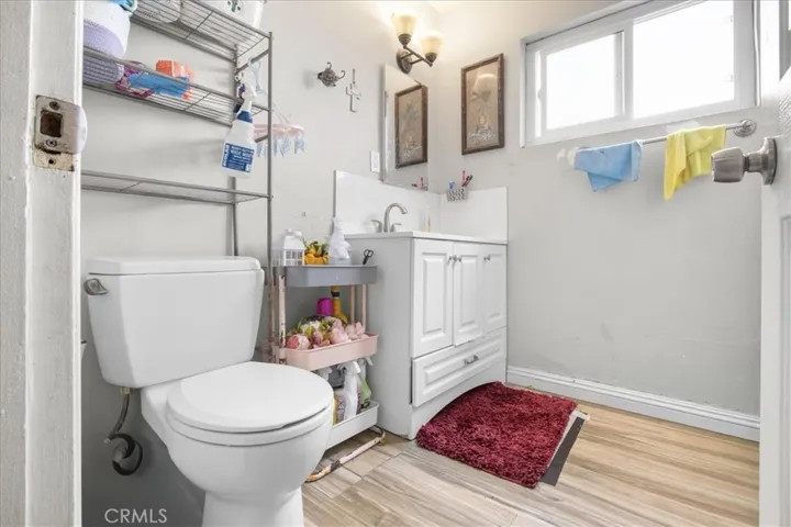 608 E Central Avenue, Santa Ana, California 92707